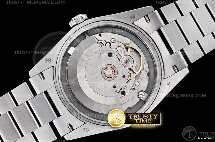 0726 Versatile RDD0220H – DayDate 36mm 701